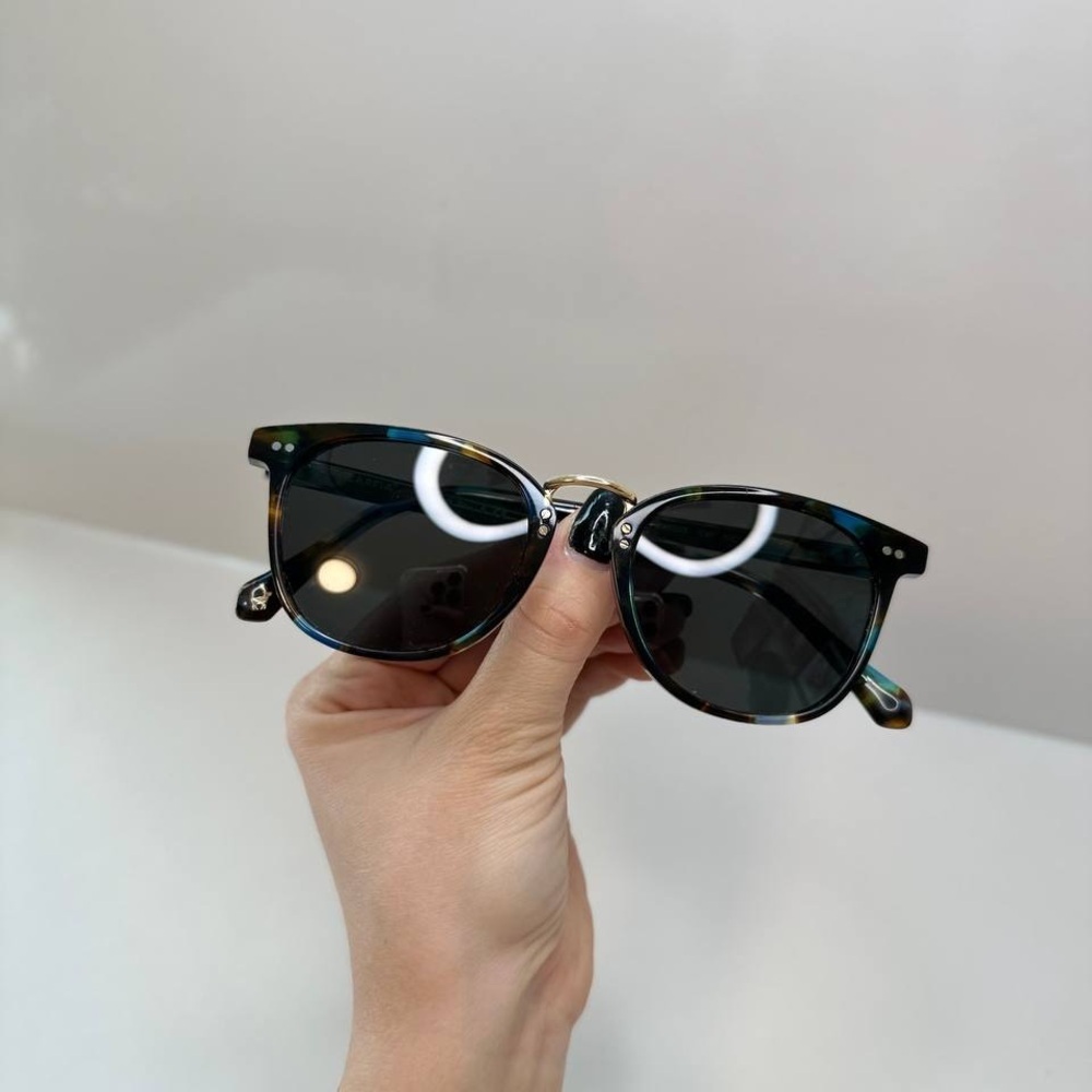 ✨ Carfia Polarized Sunglasses – Unisex – Tortoise / Blue Accents - Picture 13 of 14